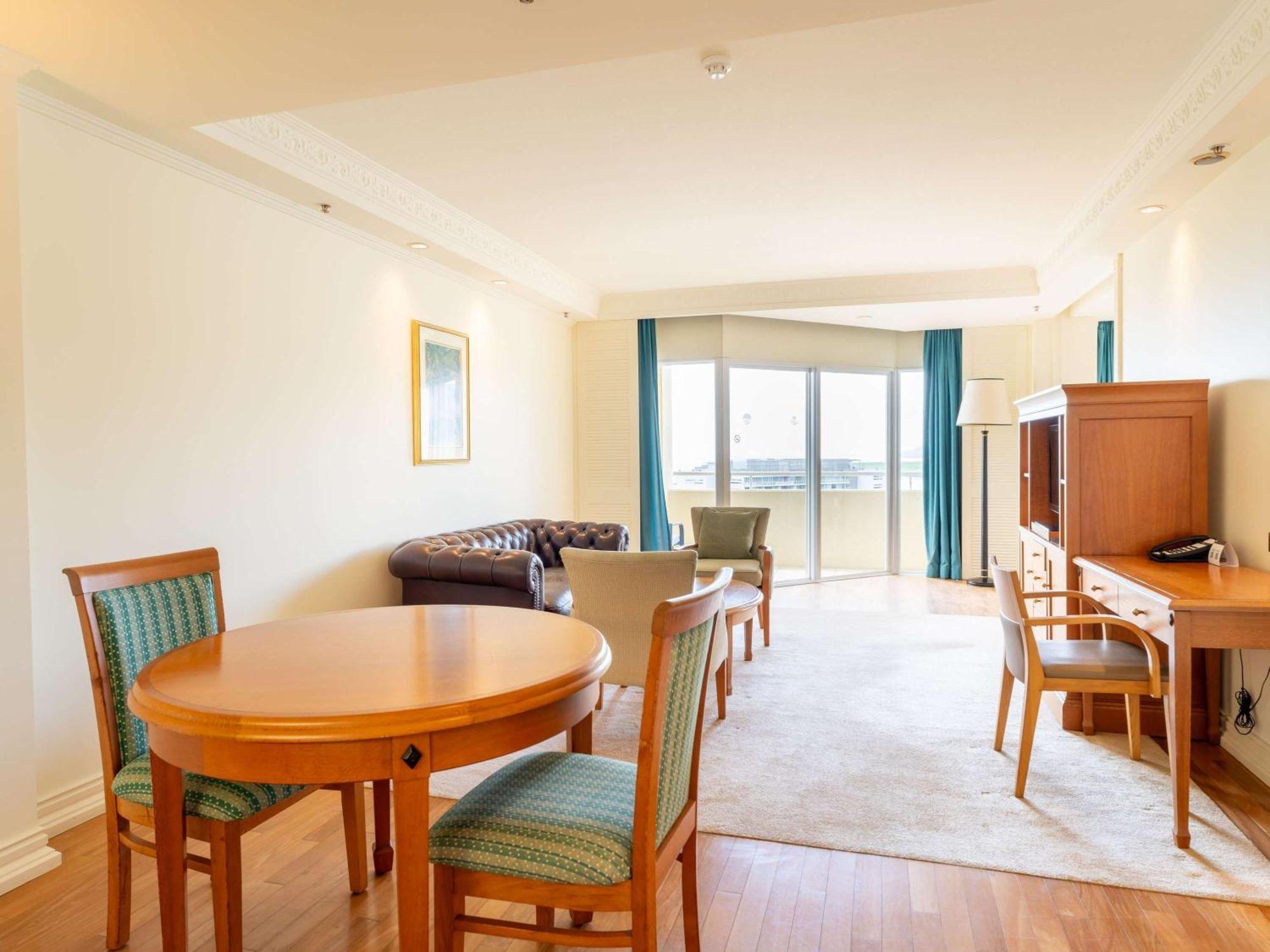 Hotel Pullman Cairns International Esterno foto A typical apartment at the International Centre