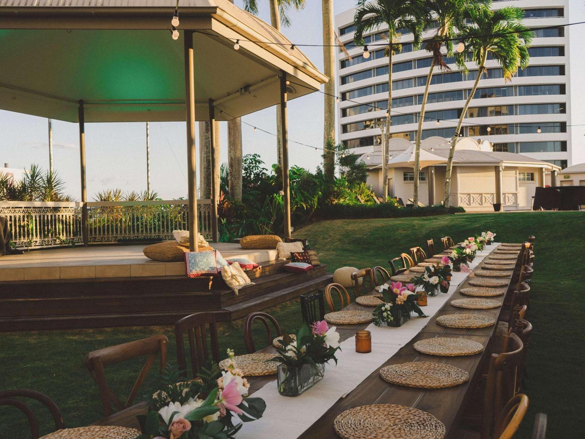 Hotel Pullman Cairns International Esterno foto The Royal Garden