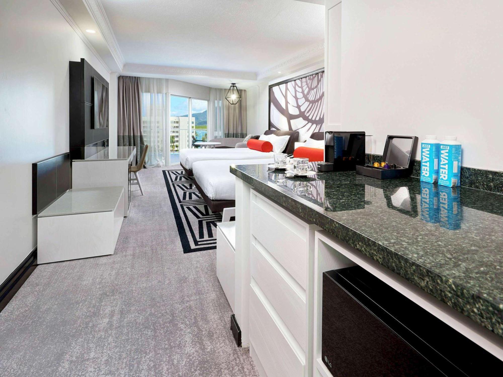 Hotel Pullman Cairns International Esterno foto
